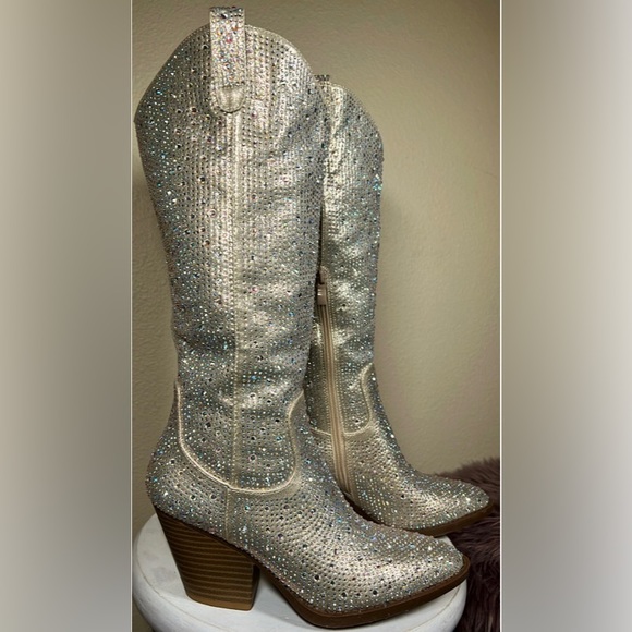 Shoes - Rhinestoned Cowboy Boots